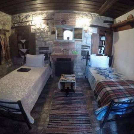Bujtina Kodiket Guesthouse 베라트 외부 사진