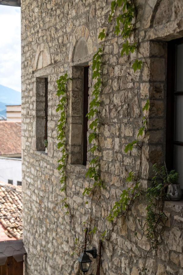 Bujtina Kodiket Guesthouse 베라트 외부 사진