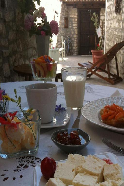 Bujtina Kodiket Guesthouse 베라트 외부 사진